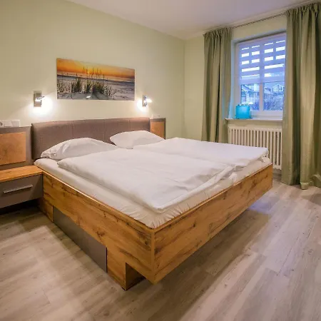 شقة Komfortplus Mit 1 Schlafzimmer Und Terrasse Im Erdgeschoss 287 *
